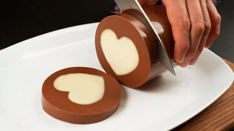 Cette astuce chocolatée transformera votre dessert… en un moment délicieux et inoubliable !