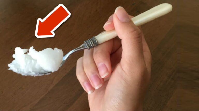 Découvrez 7 bienfaits surprenants de manger 1 cuillère de coco chaque jour !